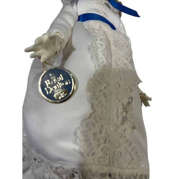 Royal Doulton and Nisbet 1981 Porcelain Doll White Lace Dress Hat Blue Ribbon - Picture 14 of 16